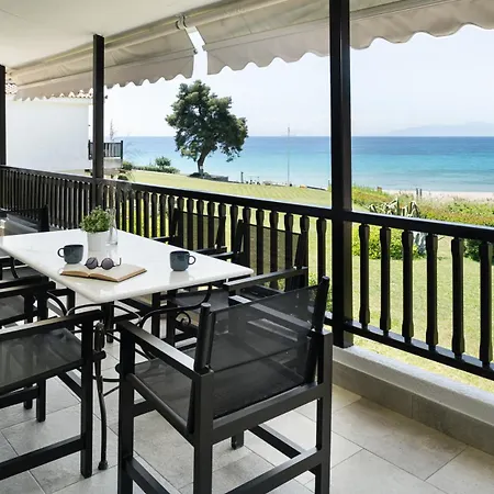 Thani House, By Halkidiki Elani