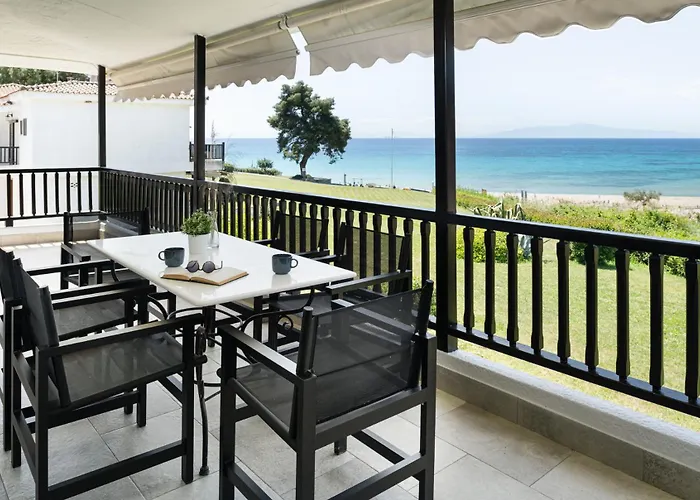 Thani House, By Halkidiki Elani